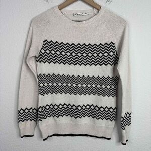 Trina Turk Sweater Women’s Small Geometric Abstract Long‎ Sleeve Crew Neck